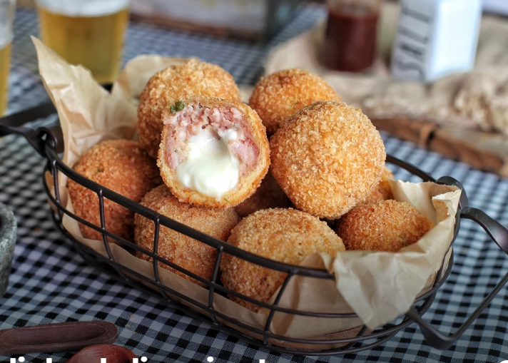 Bolinho de linguiça do Bar do Rubinho